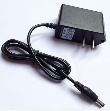 Power supply With 100-240V Input 5V 9V 12V Output  CE RoHs FCC marked